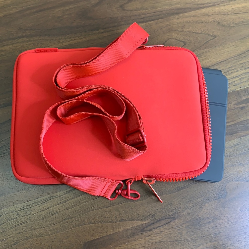 Dagne Dover 12-inch Laptop Sleeve in Siren